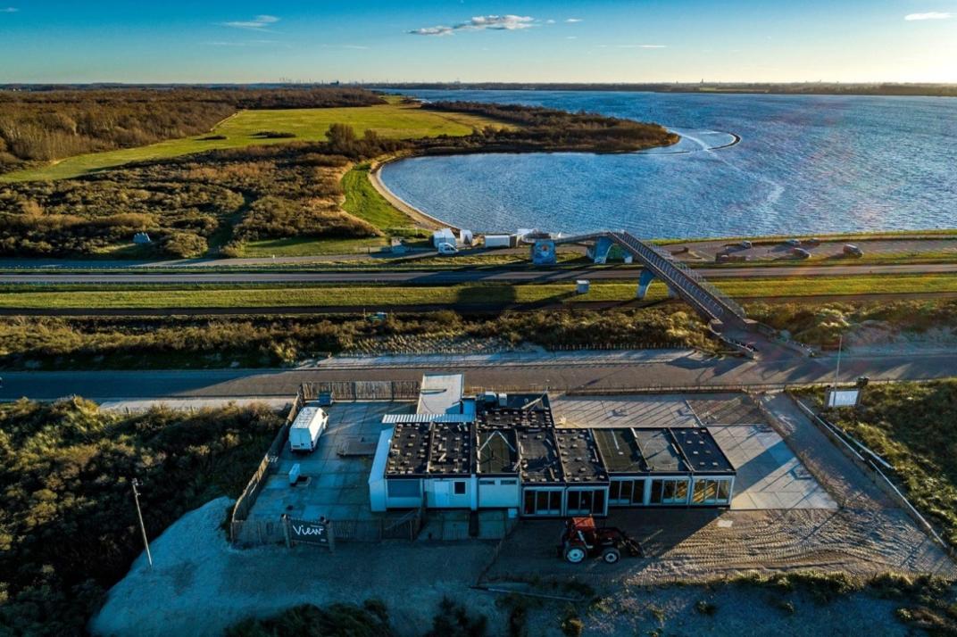 Veersegatdam met View zicht op Veerse Meer