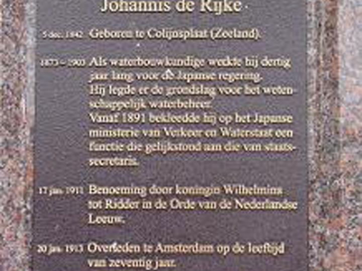 Bord borstbeeld Johannis de Rijke