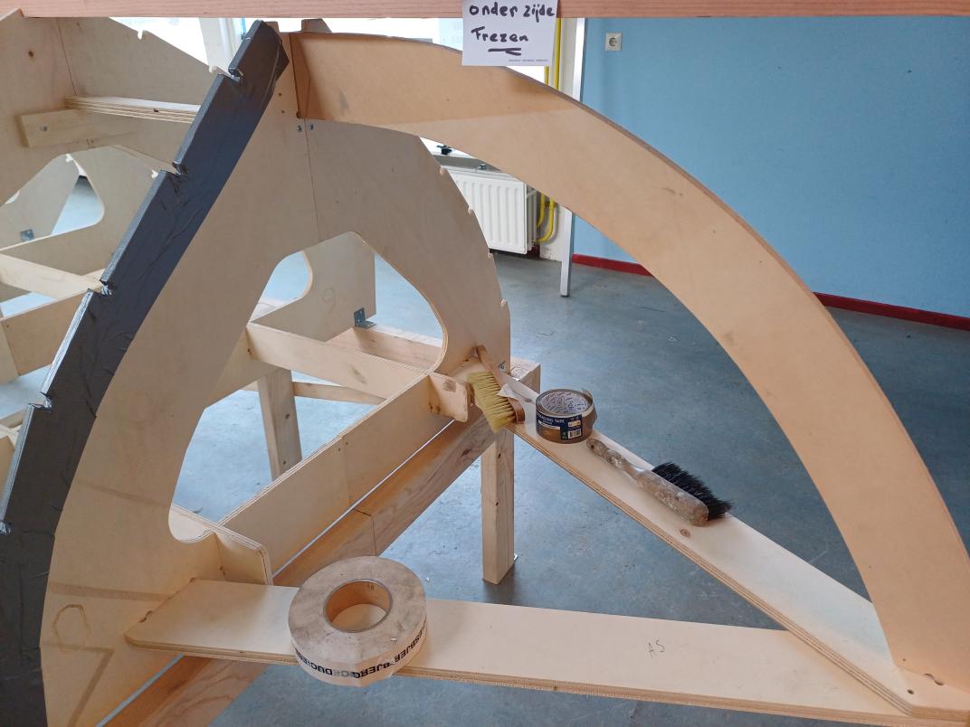 Skelet van roeiboot