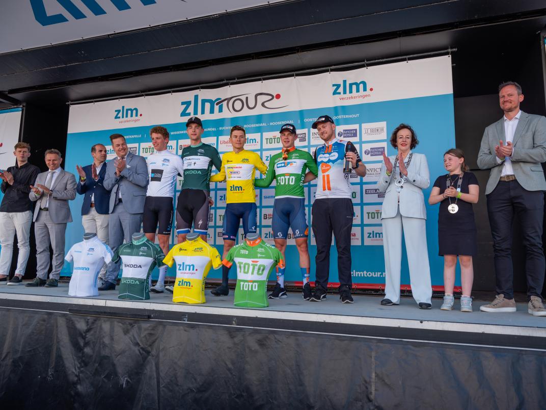 Met alle winnaars samen